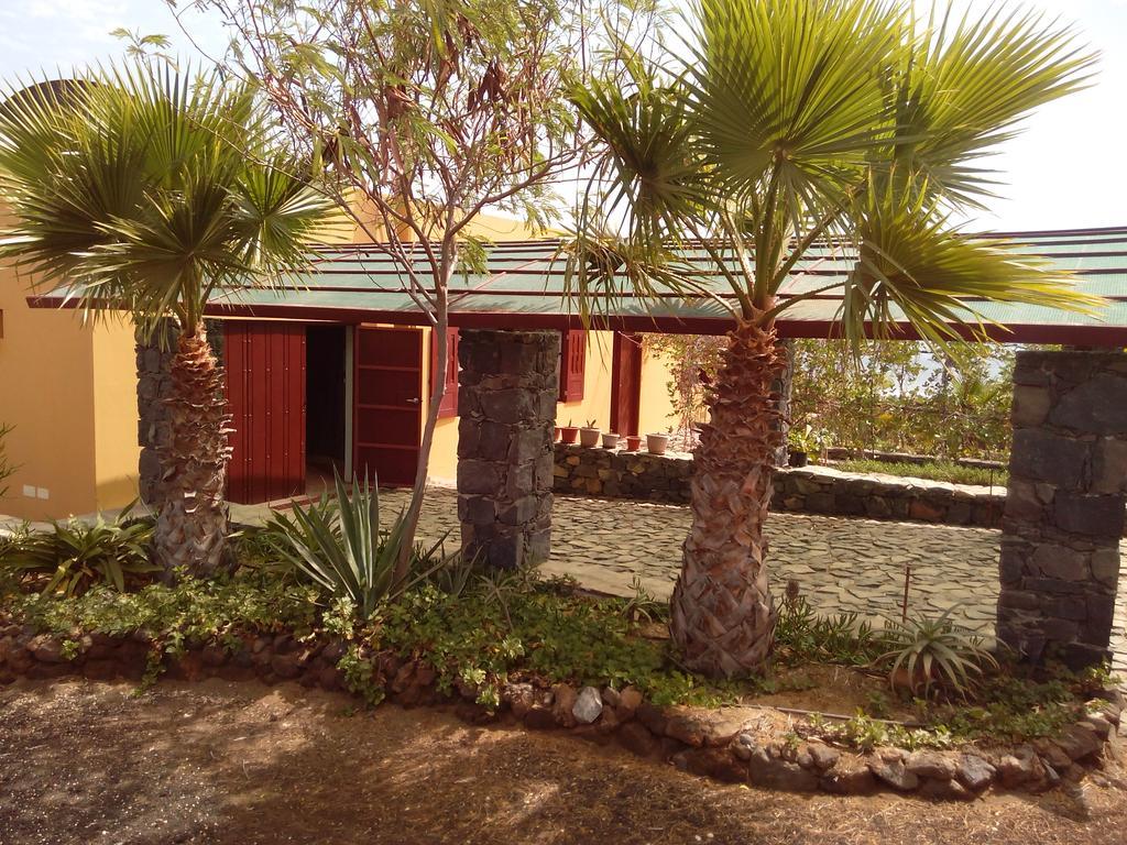 Coin De Paradis,Pavillon Doucimar Porto Novo Exteriör bild
